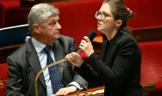 La ministre déléguée chargée de l'Egalité femmes-hommes, Aurore Bergé, à l'Assemblée nationale le 3 décembre 2025 ( AFP / Bertrand GUAY )