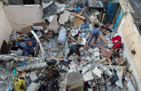 Un logement en ruine après une frappe israélienne à Rafah