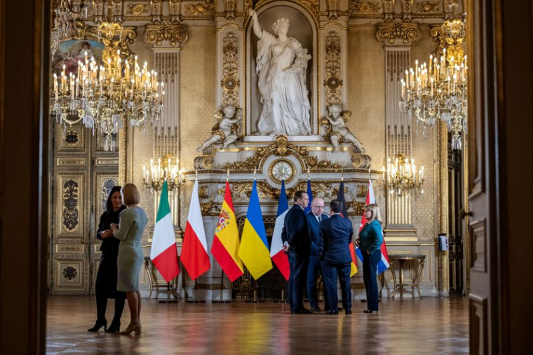 La France accueille la réunion des ministres des affaires étrangères du Triangle de Weimar