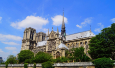 Notre-Dame de Paris : « L'Etat est son propre assureur », confirme Franck Riester