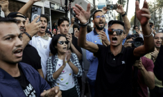 Des jeunes Marocains manifestent pour réclamer des réformes dans les secteurs de la santé et de l'éducation à Rabat, le 2 octobre 2025 ( AFP / Abdel Majid BZIOUAT )