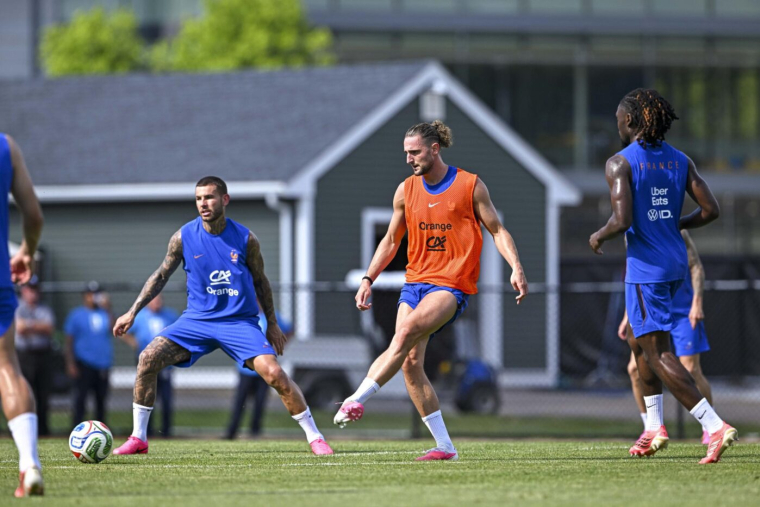 Adrien Rabiot prône le football total