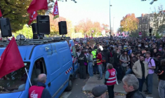 Acte III de la colère sociale: le cortège défile à Nantes avec quelques tensions