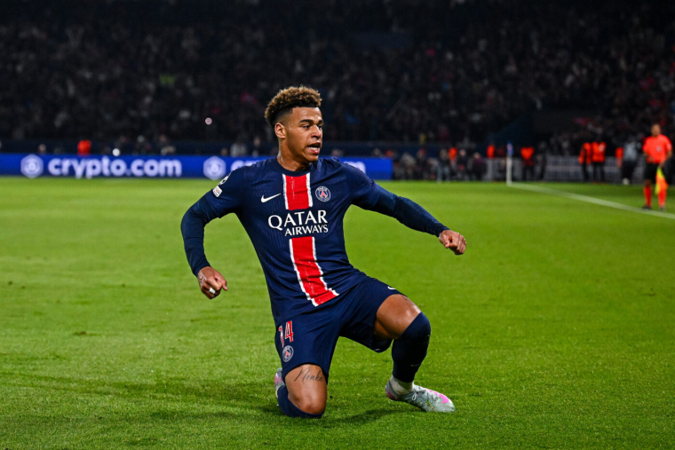 Le PSG domine Aston Villa et prend la main