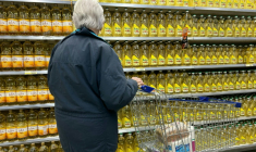 Des huiles en vente dans un supermarché à Buenos Aires, le 23 mai 2024 ( AFP / STRINGER )