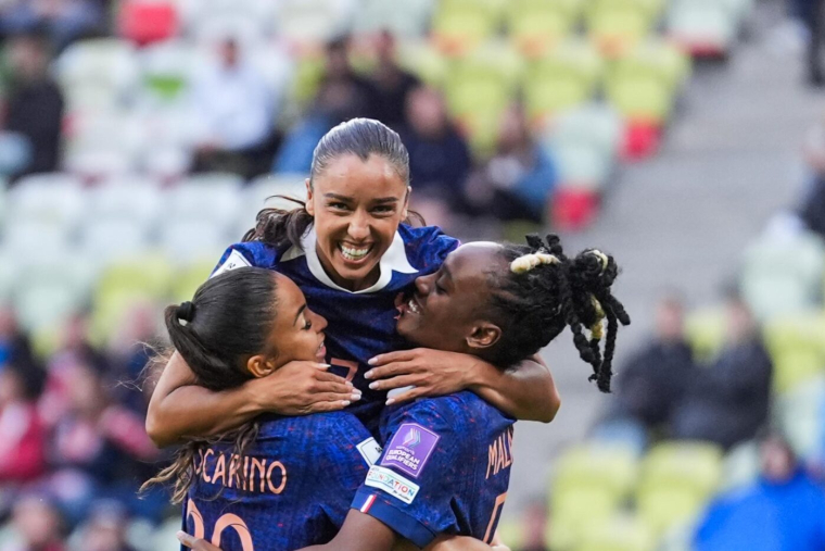 Vers une collaboration entre Corneille et les Bleues ?