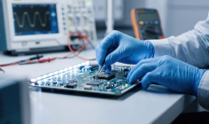 La société est un grand spécialiste des calculateurs embarqués, des interfaces homme-machine, des architectures véhicules connectées, des convertisseurs de puissance, des solutions de transport et de gestion d'énergie. (crédit : Adobe Stock. image d'illustration générée par IA)