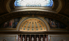 Critiquée de toutes parts dans l'hémicycle du Sénat, la réforme du scrutin municipal pour Paris, Lyon et Marseille semble promise à un rejet massif à la chambre haute ( AFP / MIGUEL MEDINA )
