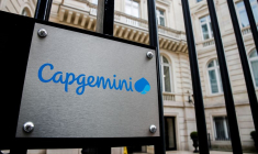 Le logo de Capgemini au siège de la société à Paris
