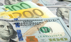 euro dollar billet (Crédits: Adobe Stock)