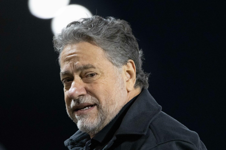 Accusé de détournement de fonds, le président du São Paulo FC se retire
