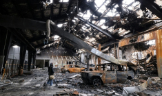 Un garage de Téhéran après un bombardement, le 28 mars 2026 ( AFP / ATTA KENARE )