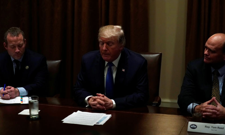 TRUMP BLOQUE UNE OPA SOUTENUE PAR LA CHINE SUR UNE FIRME DE SEMI-CONDUCTEURS