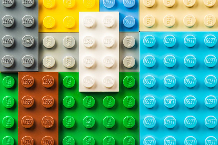 LEGO®️ enregistre des gains historiques - iStock-georgeclerk.jpg
