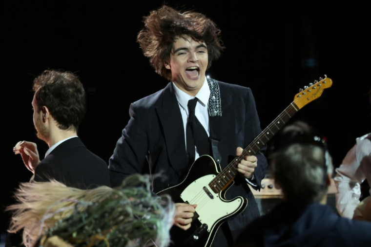 Le musicien et compositeur français Sam Sauvage se produit lors de la cérémonie des Victoires de la musique à La Seine Musicale à Boulogne-Billancourt, le 13 février 2026 ( AFP / Alain JOCARD )