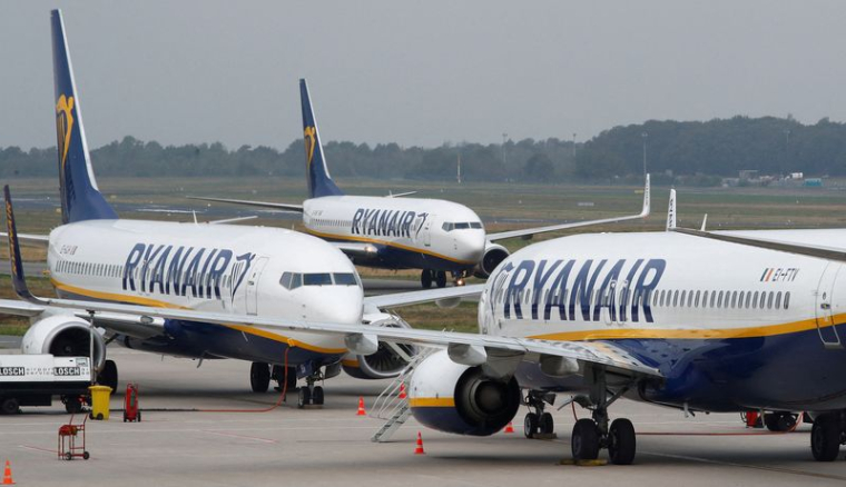 RYANAIR ANNONCE UNE PERTE AU TROISIÈME TRIMESTRE, HAUSSE POSSIBLE DES TARIFS CET ÉTÉ