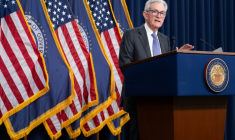 Le président de la Réserve fédérale américaine (Fed) Jerome Powell, lors d'une conférence de presse à Washington, le 10 décembre 2025 ( AFP / SAUL LOEB )