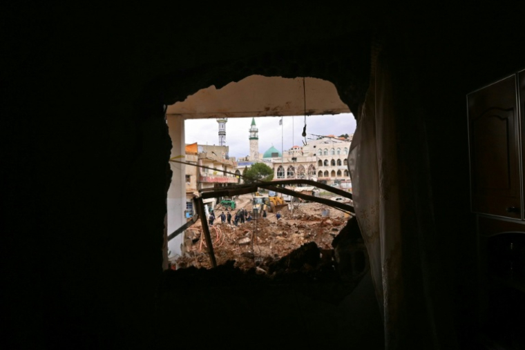 Photographie prise lors d’une visite de presse organisée par le Hezbollah montrant des destructions dans la ville de Nabi Sheet après une opération militaire israélienne dans la vallée de la Bekaa, au Liban, le 7 mars 2026  ( AFP / FADEL itani )