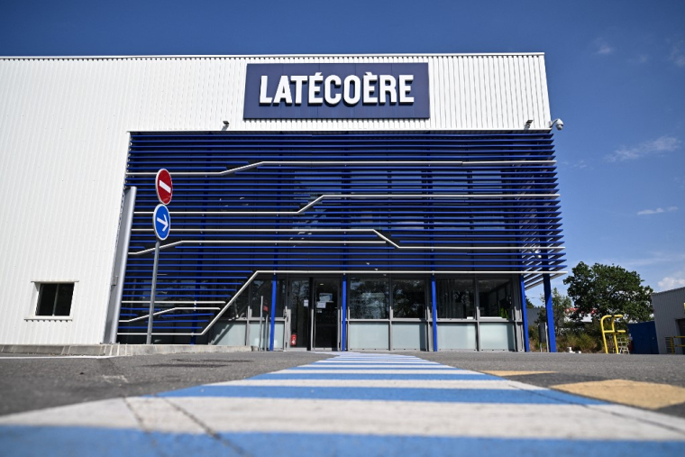 ( AFP / LIONEL BONAVENTURE )