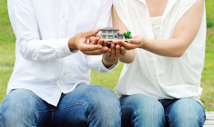 Souvent vu comme une chance la transmission de la résidence principale des parents aux enfants peut parfois tourner au cauchemar. (crédit : Adobe Stock)