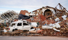 PLUS DE 100 MORTS REDOUTÉS DANS LE KENTUCKY APRÈS DES TORNADES DÉVASTATRICES