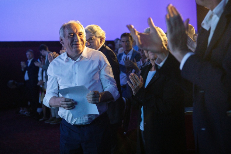 L'ancien Premier ministre François Bayrou lors de la clôture de l'Université de  rentrée du MoDem à L'Isle-sur-la-Sorgue, dans le Vaucluse, le 20 septembre 2026 ( AFP / CLEMENT MAHOUDEAU )