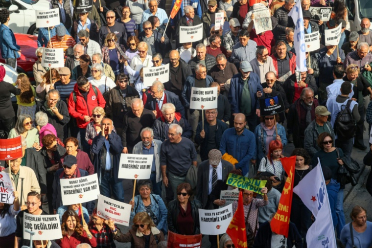 Manifestation pour dénoncer la pression constante du pouvoir du président turc Recep Tayyip Erdogan sur la presse, le 24 octobre 2026 à Ankara ( AFP / ADEM ALTAN )