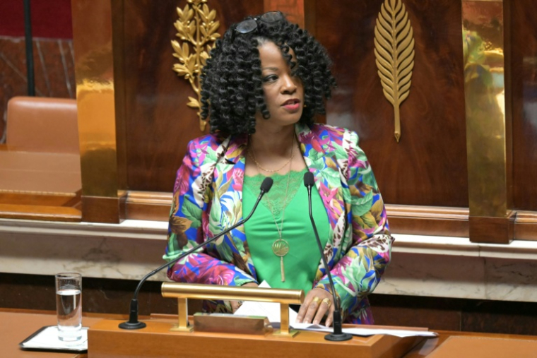 La députée PS de la Martinique Beatrice Bellay à l'Assemblée nationale, le 23 janvier 2025 ( AFP / Bertrand GUAY )