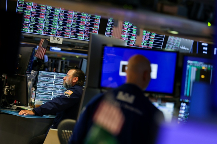 Des opérateurs à la Bourse de New York, le 15 septembre 2025 ( AFP / TIMOTHY A. CLARY )