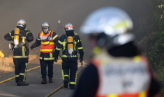 Des pompiers en intervention aux abords de Nantes, le 20 juillet 2026 (illustration) ( AFP / SEBASTIEN SALOM-GOMIS )