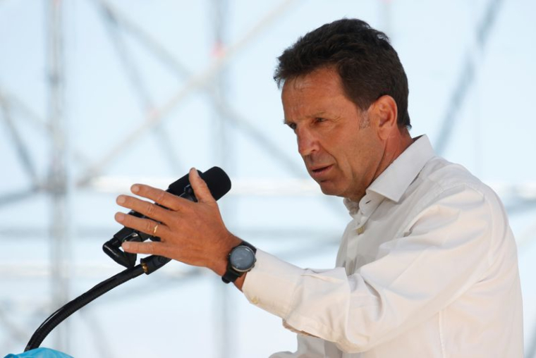 FRANCE: POUR LE PATRON DU MEDEF, LA RÉFORME DES RETRAITES PEUT ATTENDRE