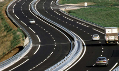 Le titre Vinci gagne 42% sur un an. (© DR)