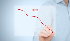Les baisses d’impôts pourraient s’amplifier (Crédit photo: 123RF)