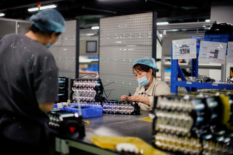 CHINE : L'ACTIVITÉ MANUFACTURIÈRE SE CONTRACTE EN NOVEMBRE, SELON CAIXIN