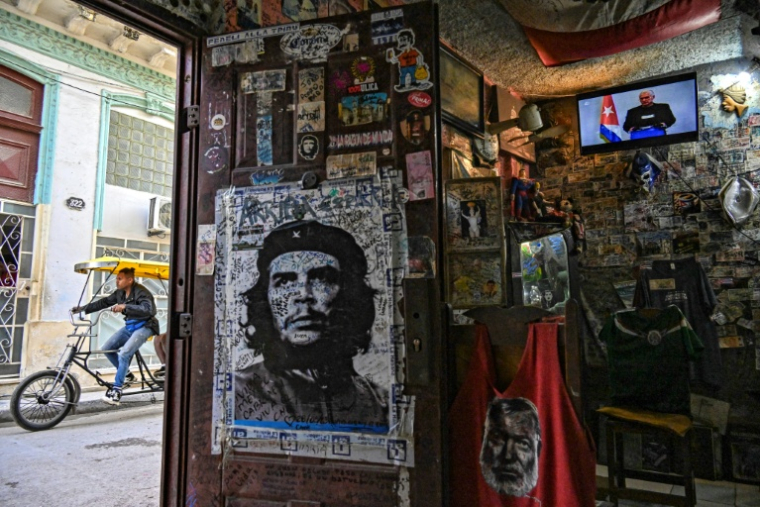 Le président cubain Miguel Diaz-Canel s'exprimant à la télévision nationale, à La Havane, le 5 février 2026  ( AFP / YAMIL LAGE )