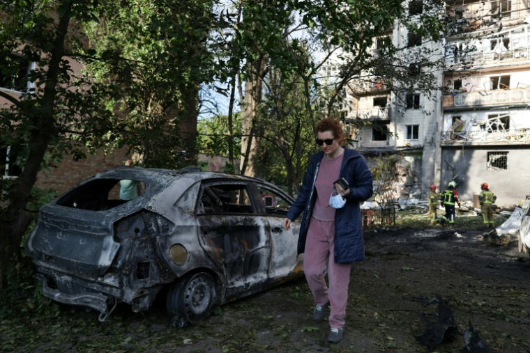 Après des frappes russes à Kiev, le 19 juillet 2026 ( AFP / Serhii Okunev )