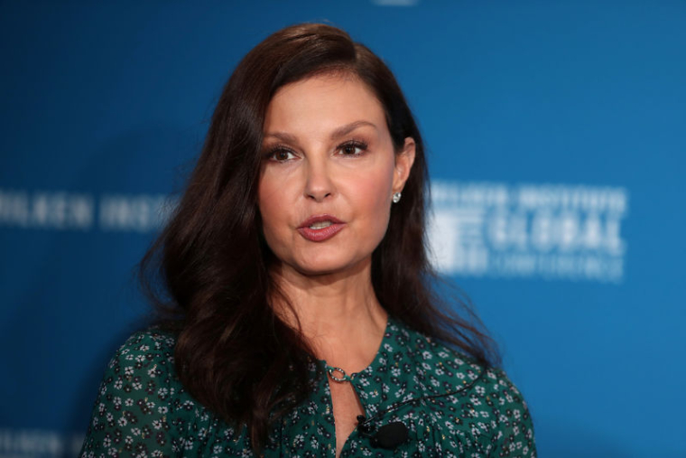 ASHLEY JUDD POURSUIT HARVEY WEINSTEIN POUR HARCÈLEMENT SEXUEL