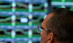 Un opérateur à la Bourse de New York, le 12 mai 2025. ( AFP / ANGELA WEISS )