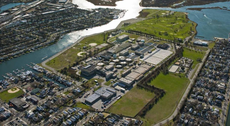 L'action Suez grimpe de 13% sur un an mais perd 5,8% en trois ans. (© Suez)