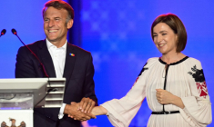 Emmanuel Macron et la présidente moldave, Maia Sandu, à Chisinau, en Moldavie, le 27 août 2025. ( AFP / DANIEL MIHAILESCU )