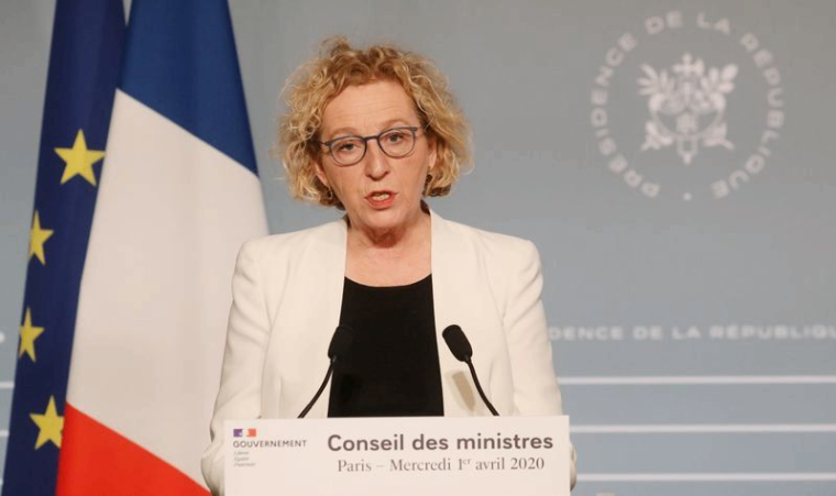 "NE PAS SE PRÉCIPITER SUR LES RUMEURS", DIT PÉNICAUD INTERROGÉE SUR DES FERMETURES DE SITES RENAULT