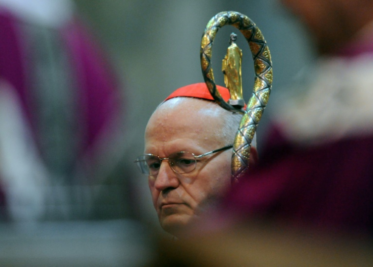 Le cardinal hongrois Peter Erdö, archevêque de Budapest, lors de la messe du mercredi des Cendres, à Esztergom, le 13 février 2013 en Hongrie ( AFP / ATTILA KISBENEDEK )