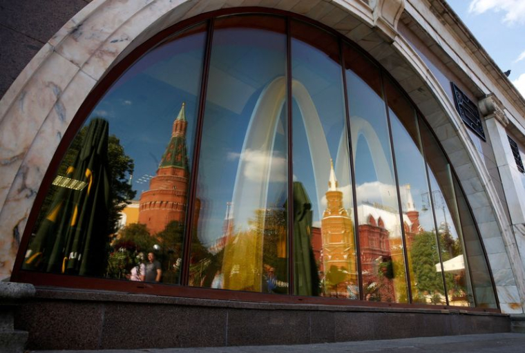 MCDONALD'S FERME TEMPORAIREMENT TOUS SES RESTAURANTS EN RUSSIE