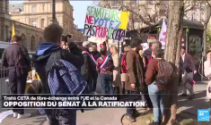 France : le traité Ceta rejeté par les sénateurs dans un hémicycle enflammé