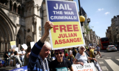 LES ETATS-UNIS TENTENT À NOUVEAU D'OBTENIR DE LA GRANDE-BRETAGNE L'EXTRADITION D'ASSANGE