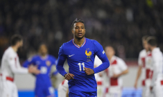 Les Bleus avec Barcola et Olise d'entrée face à la Croatie