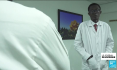 Nigeria : des médecins retraités reprennent du service pour pallier le manque de personnel