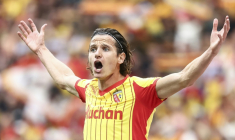 La recrue de Lens Florian Thauvin face à Lyon, le 16 août 2025 au stade Bollaert ( AFP / Sameer Al-DOUMY )