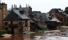 Une rue inondée à Montignac. (illustration) ( AFP / ROMAIN PERROCHEAU )