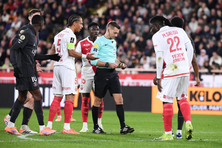 La direction de l’arbitrage reconnaît une erreur pendant PSG-Monaco